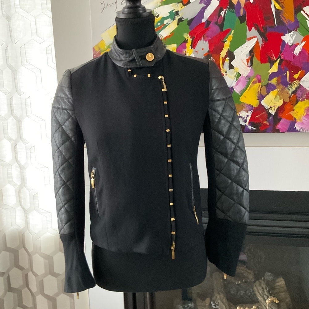 Roberto Cavalli Exquisite Women's Black Quilted Jacket. Ptp 17” length 1…